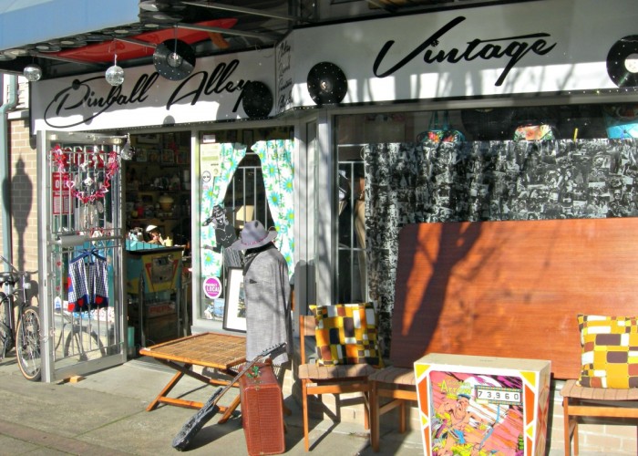 Women clothing stores Pin up clothing stores