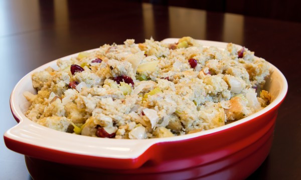 How to make walnut and apple stuffing
