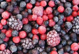 How to make quick mixed berry and almond delights