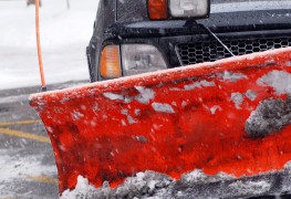 Condominium snow removal: better to DIY or contract out?