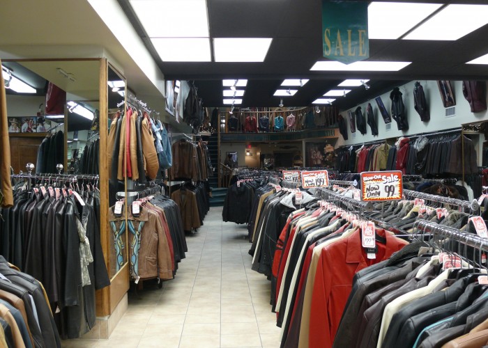 Leathers Giant Discount Warehouse Hamilton Business Story