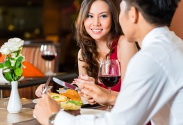 8 tricks to save on your restaurant bill