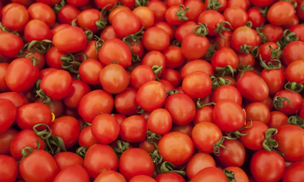 Beating high blood pressure with balsamic baked tomatoes with Parmesan crumbs