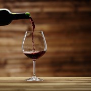 Four helpful wine-drinking tips for sulphite allergy sufferers
