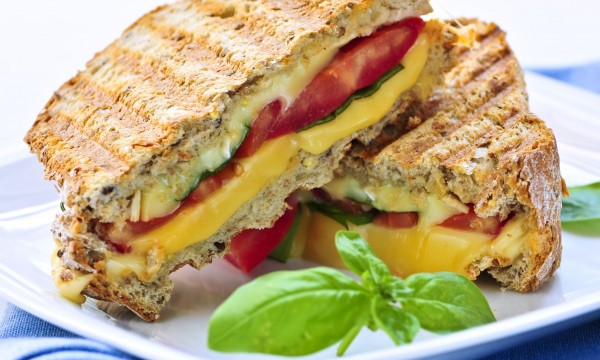 This apricot cheese toast can help aid digestion