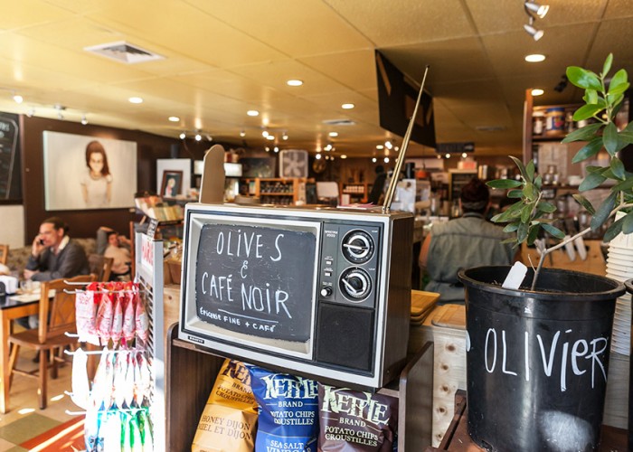 Olives Et Café Noir Montréal Business Story