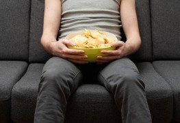 4 tricks to lower-calorie snacking