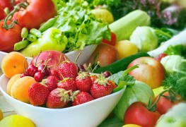 6 tips for helping a senior overcome eating issues