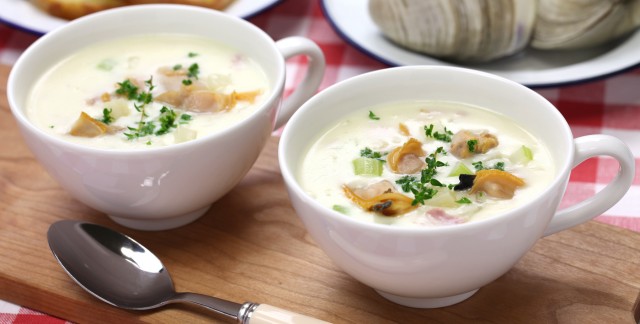 2 deliciously authentic clam chowder recipes