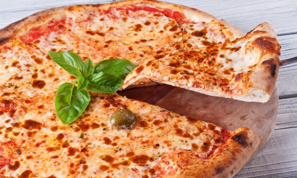 Why mozzarella is the best pizza cheese