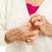 Simple ways to reduce arthritis pain while getting dressed