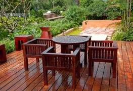 4 ways to keep your outdoor patio furniture clean