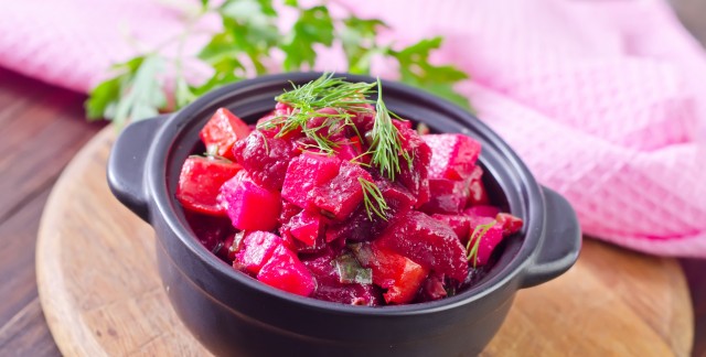 Une délicieuse salade de carottes, pommes et betteraves que vous devez essayer à tout prix