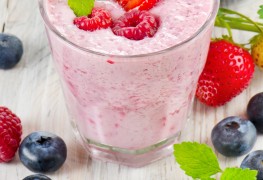 Frappé à la framboise, à la betterave et aux baies