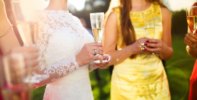 Quoi porter (et ne pas porter) à un mariage