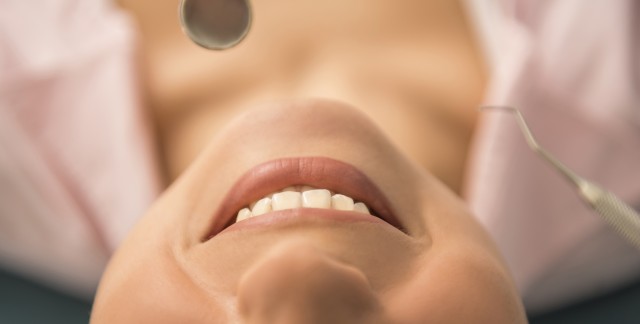 Guide complet pour les soins de vos dents: trucs pour éviter la douleur dentaire