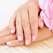 Comment favoriser la pousse des ongles?