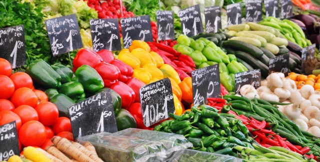 Conseils pratiques pour acheter des aliments biologiques sans y laisser sa chemise