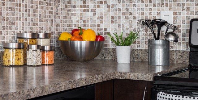 Un guide pratique pour garder vos comptoirs de cuisine propres